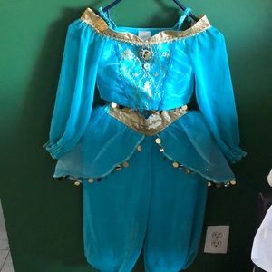 Disney princess jasmine costume for girl 5/6 year old.